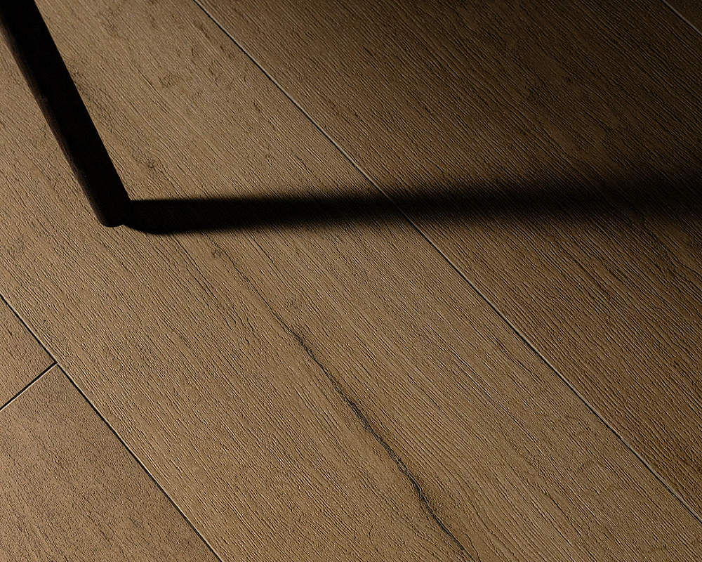 Light Walnut Natural 20x120